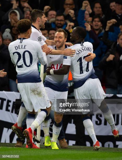 Christian Eriksen celebrates scoring the winning goal for Tottenham Hotspur with Moussa Cissoko, Ben Davies and Dele Alli during the Group B match of...