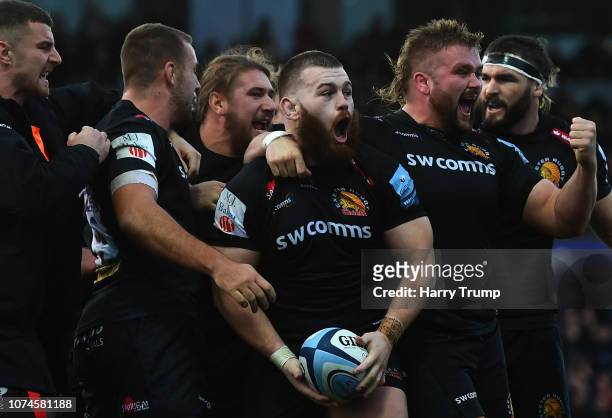 Luke Cowan-Dickie of Exeter Chiefs celebrates after scoring his sides first try during the Gallagher Premiership Rugby match between Exeter Chiefs...