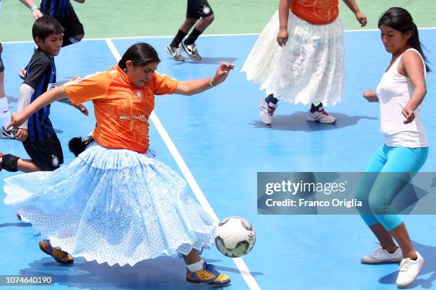 Cholitas play football on November 15, 2018 in Cochabamba, Bolivia.