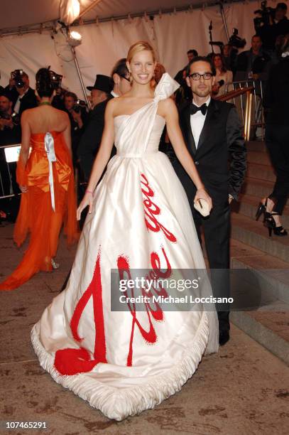 Karolina Kurkova and Rolf Snoeren during "Chanel" Costume Institute Gala Opening at the Metropolitan Museum of Art - Arrivals at Metropolitan Museum...