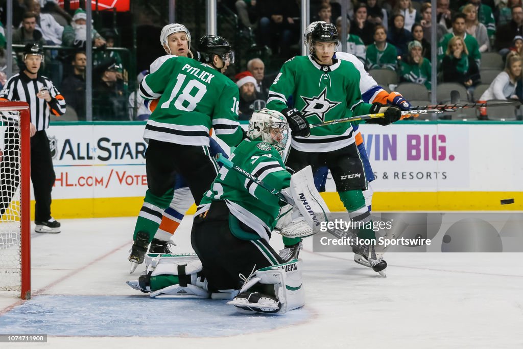 NHL: DEC 23 Islanders at Stars