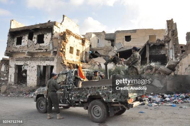 Soldiers take security measures at the Al Jamaliya neighborhood of Taiz governorate, in south-western Yemen, on December 23, 2018. Yemenis in Taiz...