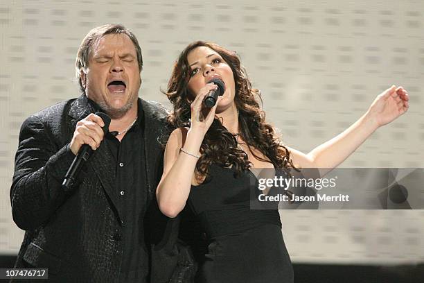 "American Idol" Season 5 - Top 2 Finalist, Katharine McPhee from Sherman Oaks, California performs "It's All Coming Back to Me Now" with Meat Loaf