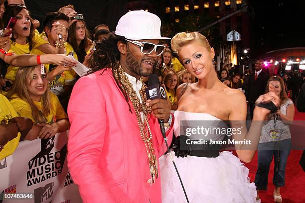 Coltrane Curtis and Paris Hilton during 2006 MTV Video Music Awards - MTV News Red Carpet at Radio City Music Hall in New York City, New York, United...