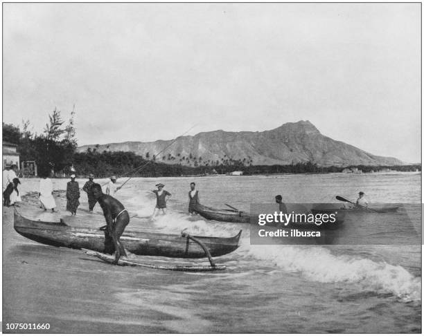 illustrations, cliparts, dessins animés et icônes de antique des photographies historiques de l’us navy et l’armée : canoës hawaïens - culture hawaïenne