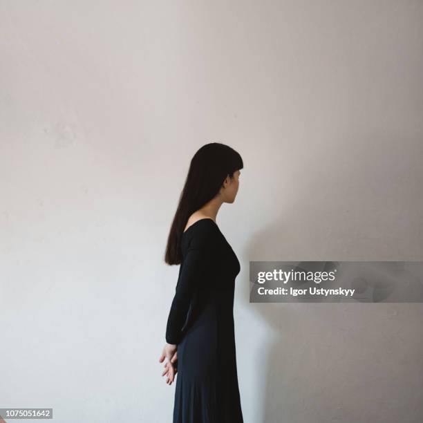 7,258点の女性 後ろ手のストックフォト、写真、画像 - Getty Images
