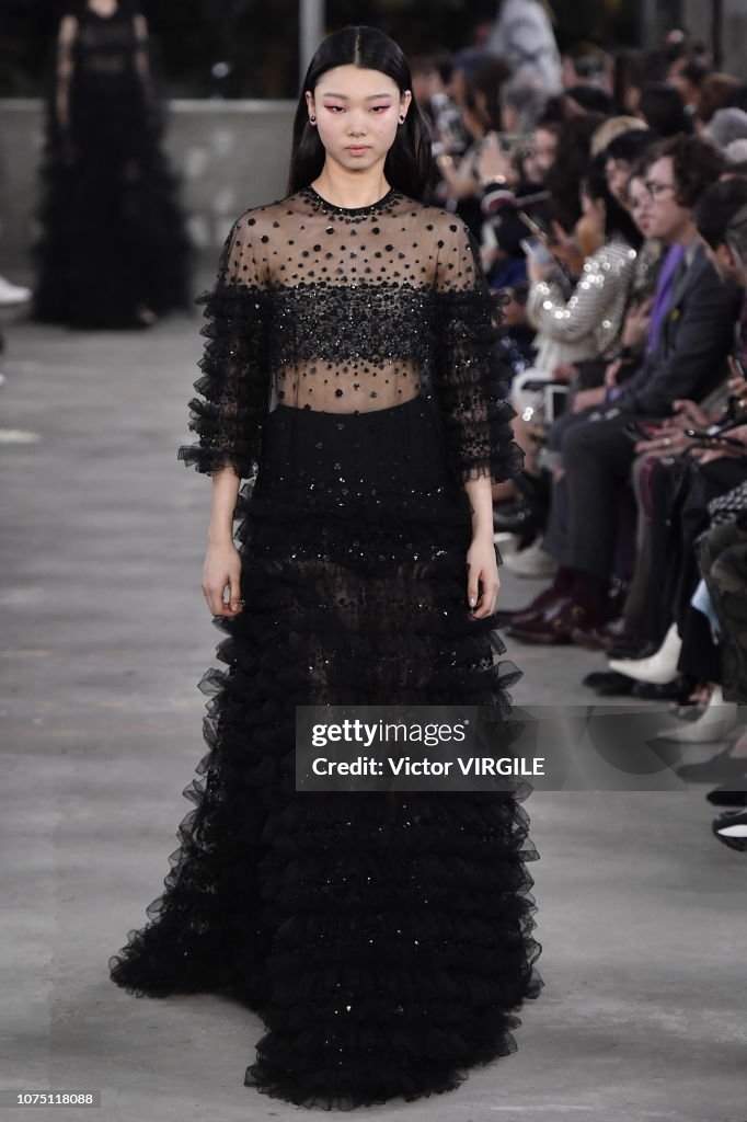 Valentino TKY 2019 Pre-Fall Collection - Runway
