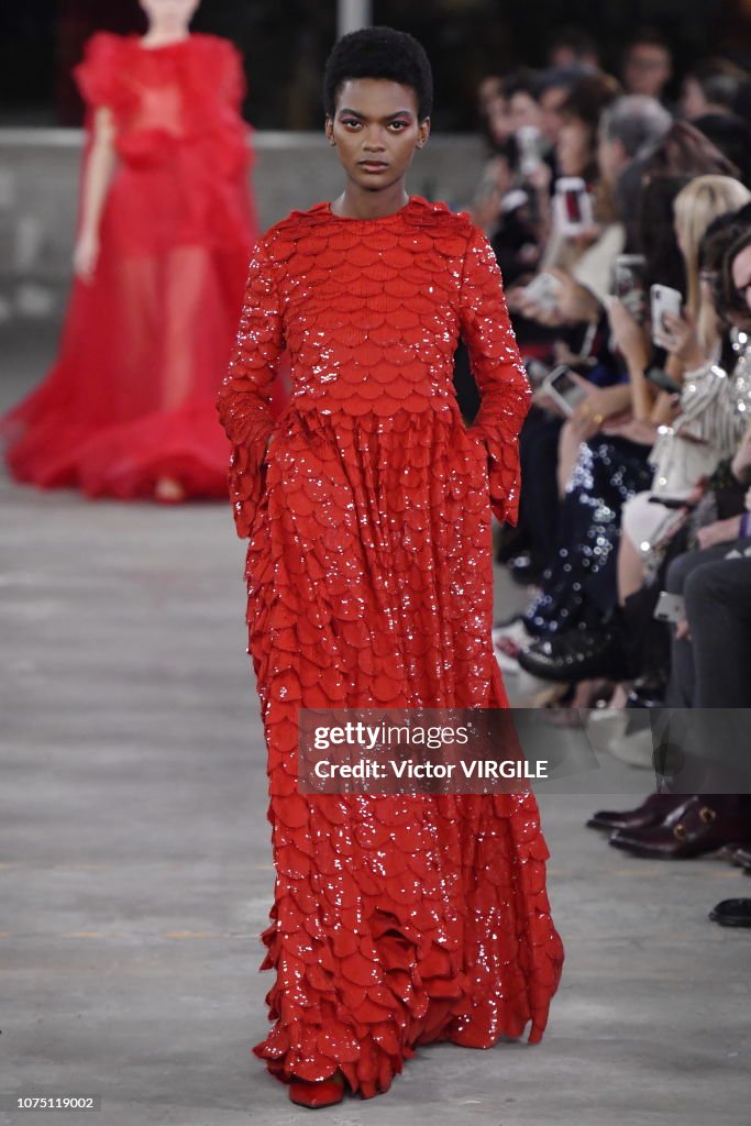 Valentino TKY 2019 Pre-Fall Collection - Runway