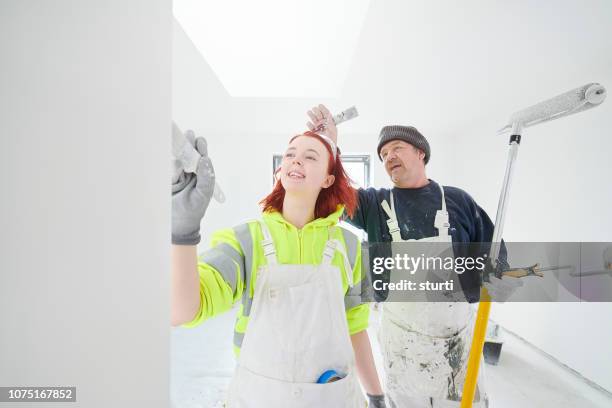 master and apprentice - apprentice builder stock pictures, royalty-free photos & images