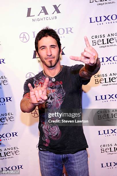 Sully Erna of the band 'Godsmack' arrives for Criss Angel's birthday and 1000th 'Criss Angel BeLIEve' show at LAX Nightclub on December 11, 2010 in...