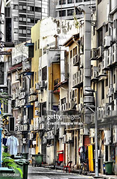 back alley - singapore alley stock pictures, royalty-free photos & images