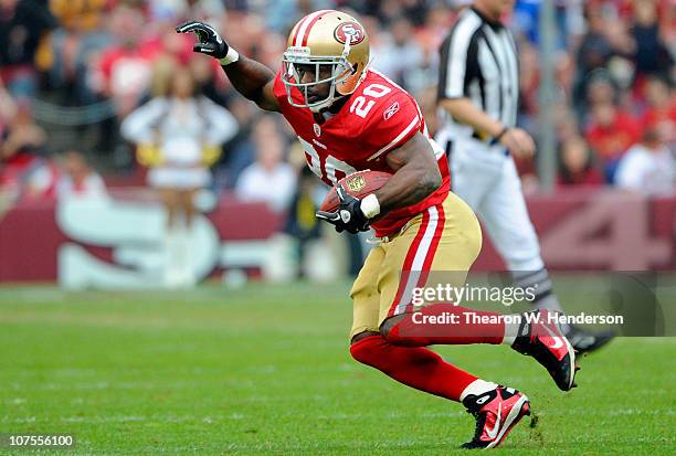 Brian Westbrook of the San Francisco 49ers carries the ball against the Seattle Seahawks during an NFL football game at Candlestick Park December 12,...