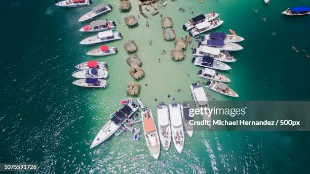 cenital cholon - cenital beach stock pictures, royalty-free photos & images