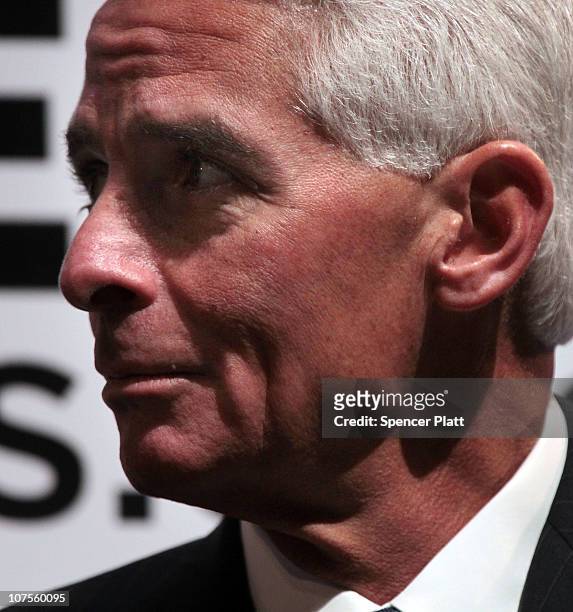 Outgoing Florida Governor Charlie Crist speaks at the launch of the unaffiliated political organization known as "No Labels" December 13, 2010 at...