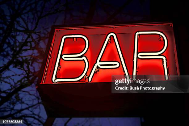 429 Red Neon Sign Bar Exterior Stock Photos, High-Res Pictures