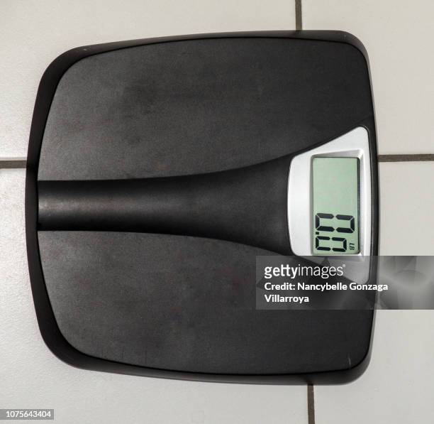 weighing scale - pound unit of mass 個照片及圖片檔