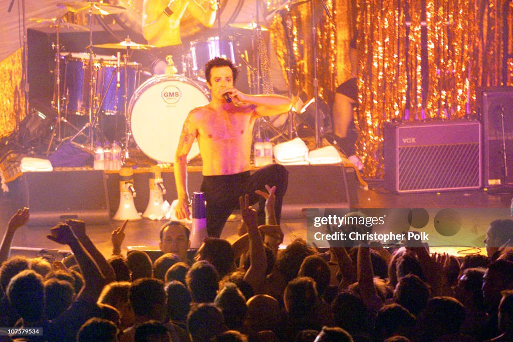 Scott Weiland of Stone Temple Pilots (STP)