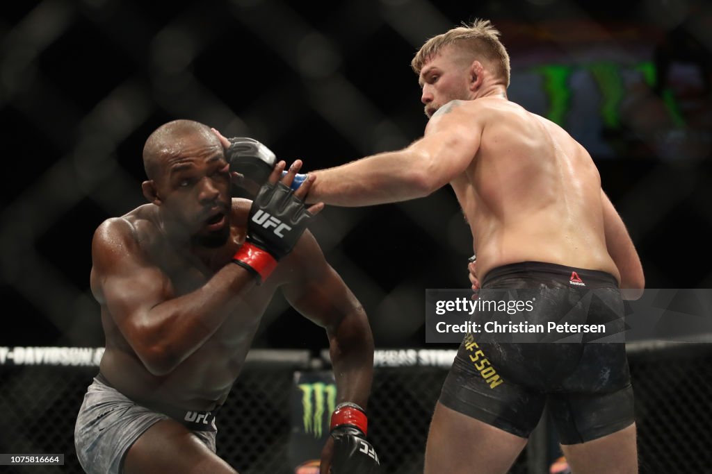 UFC 232: Jones v Gustafsson 2