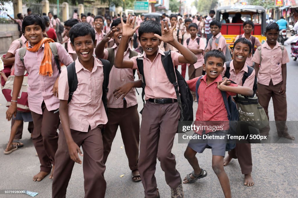 India, young students in Madurai