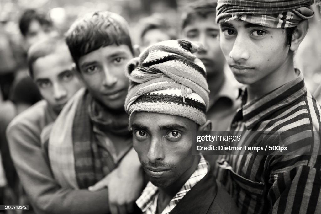 Bangladesh, porters in Mymensingh
