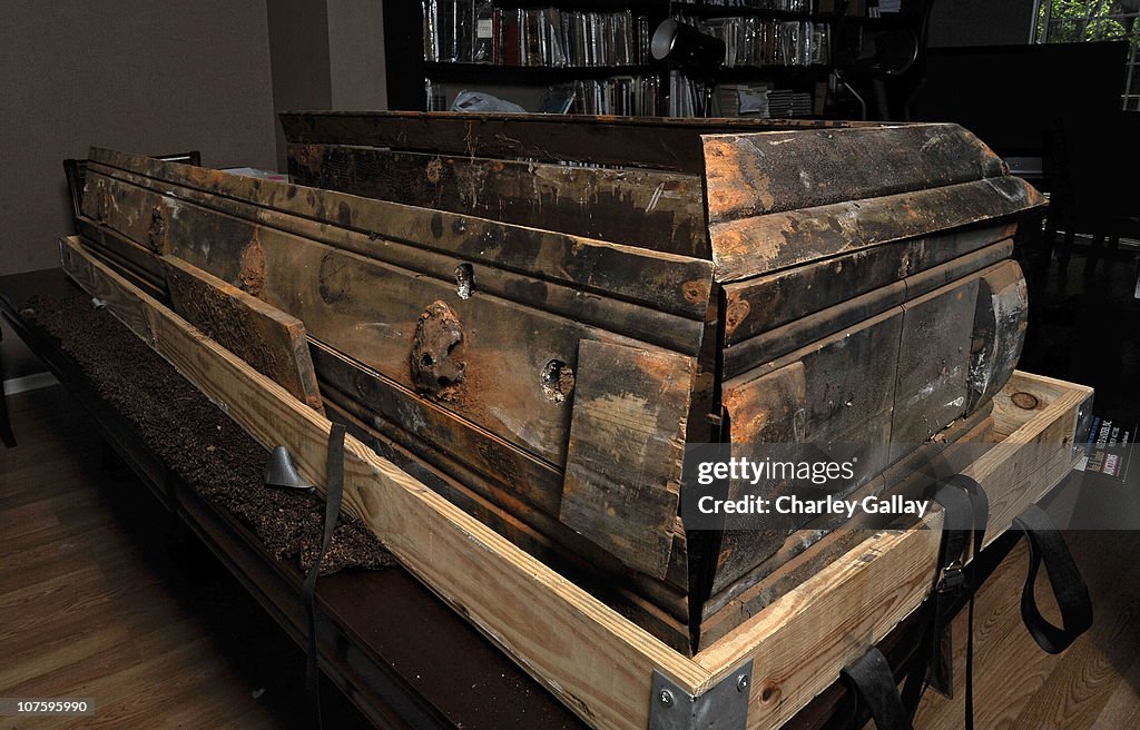 Lee Harvey Oswald's Original Coffin To Be Auctioned At Nate D. Sanders' In Brentwood