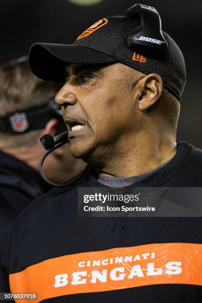 Cincinnati Bengals head coach Marvin Lewis looks on during the NFL football game between the Cincinnati Bengals and the Pittsburgh Steelers on...