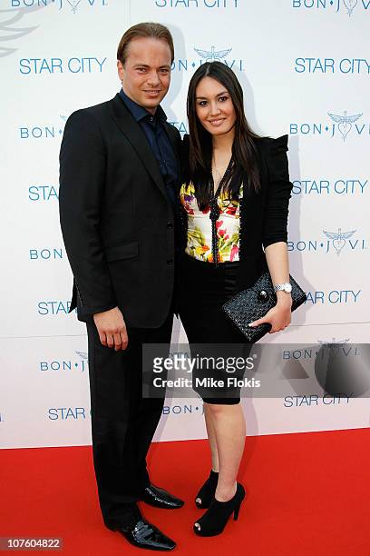 Mark Bosnich and Sara Jones arrive for an exclusive Bon Jovi concert at Star City on December 15, 2010 in Sydney, Australia.