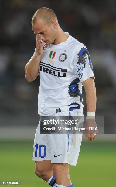 Wesley Sneijder of FC Internazionale Milano goes off injured during the FIFA Club World Cup match between Seongnam Ilhwa Chunma FC and Inter Milan at...