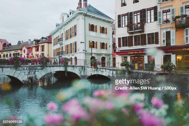 annecy by the riverside - allen sw huang stock pictures, royalty-free photos & images