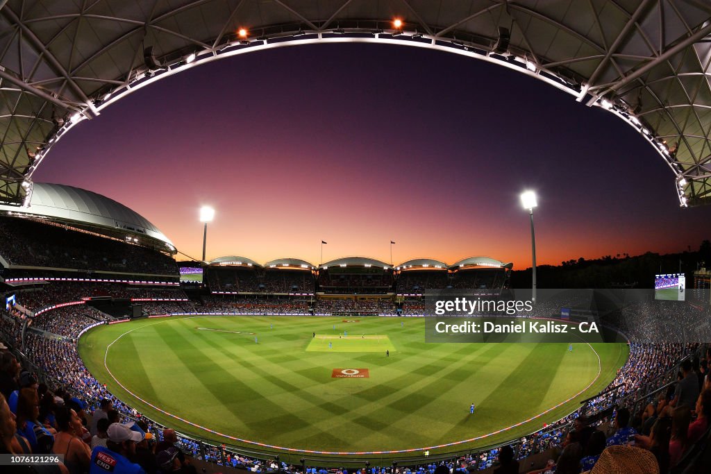 BBL - Strikers v Thunder