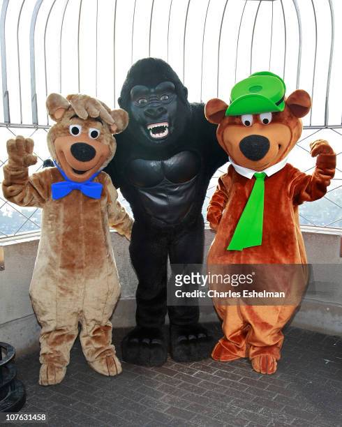 66 Yogi Bear And Boo Boo Visit The Empire State Building December 16 2010  Photos and Premium High Res Pictures - Getty Images