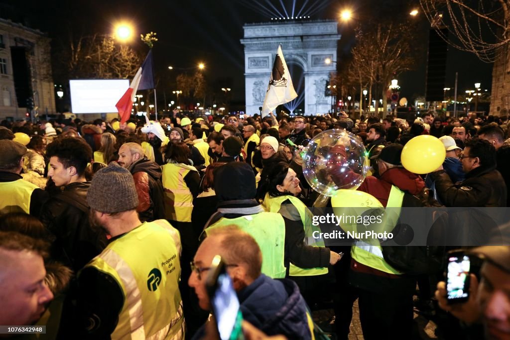 Yellow Vests Gather In Front Of The Arc De Triomphe For The New Year 2019