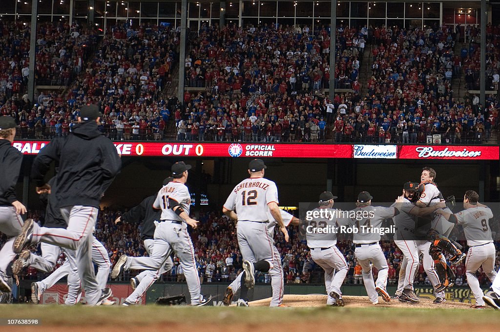 San Francisco Giants v Texas Rangers, Game 5