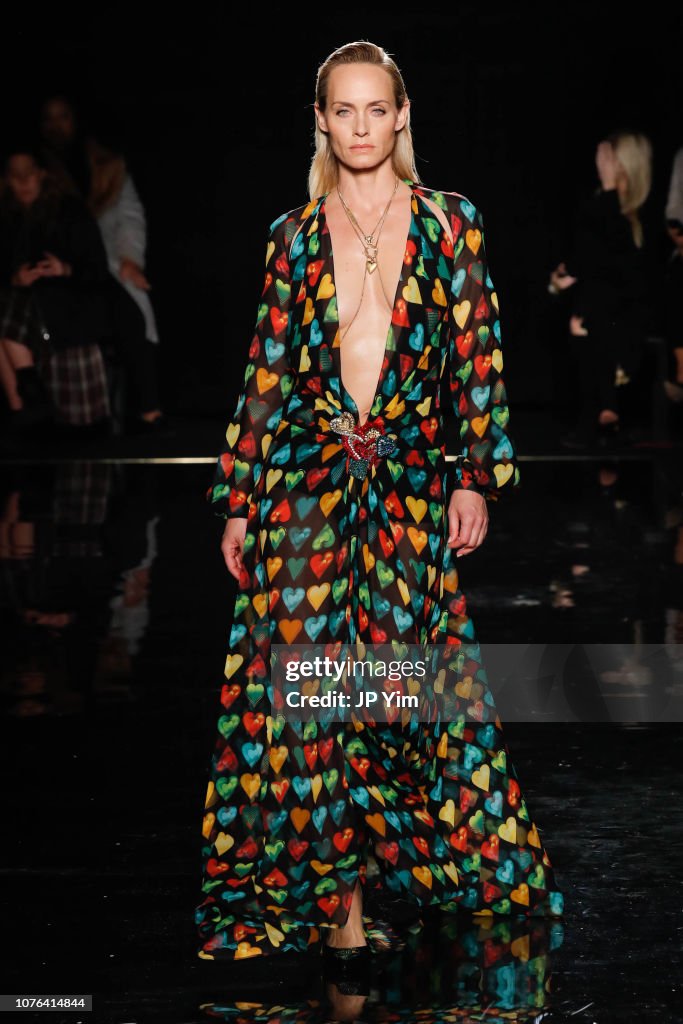 Versace Fall 2019 - Runway