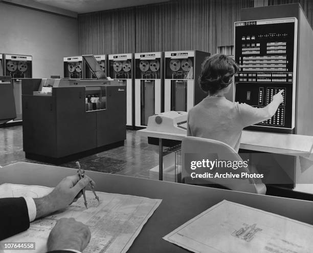 293 Mainframe Computer Vintage Stock Photos, High-Res Pictures, and ...