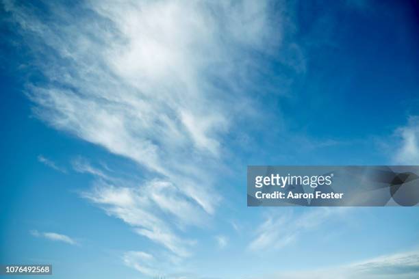 beautiful hi rez sky - clouds blue sky stockfoto's en -beelden