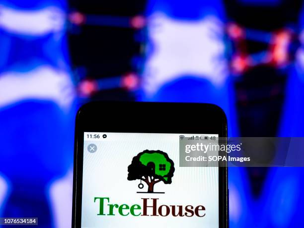 Tree House Phone Treehouse (Company) Photos and Premium High Res Pictures - Getty Images