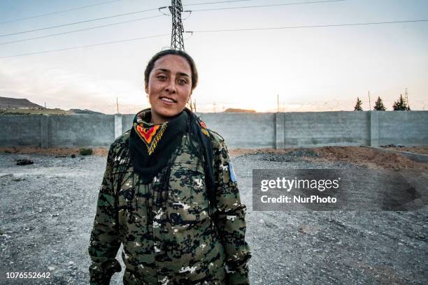 626 Kurdish Woman Soldier Stock Photos, High-Res Pictures, and Images ...
