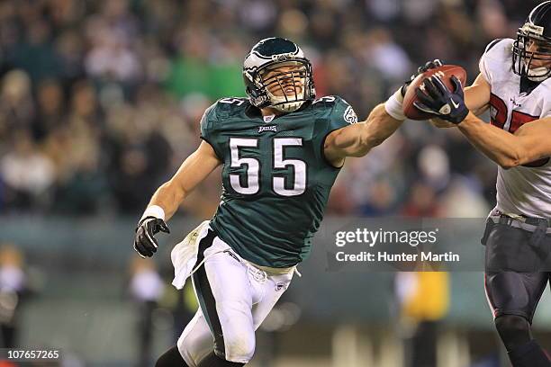 Linebacker Stewart Bradley of the Philadelphia Eagles covers tight end Joel Dreessen of the Houston Texans during a game at Lincoln Financial Field...