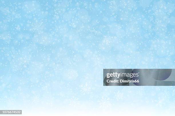 ilustraciones, imágenes clip art, dibujos animados e iconos de stock de snow_background_snowflakes_softblue_2_expanded - ambiente atmosférico