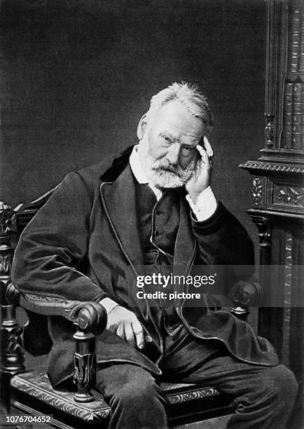 stockillustraties, clipart, cartoons en iconen met victor hugo (xxxl) - roem