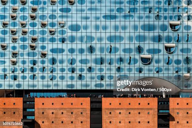details elbphilharmonie hamburg - elbphilharmonie innen stock-fotos und bilder