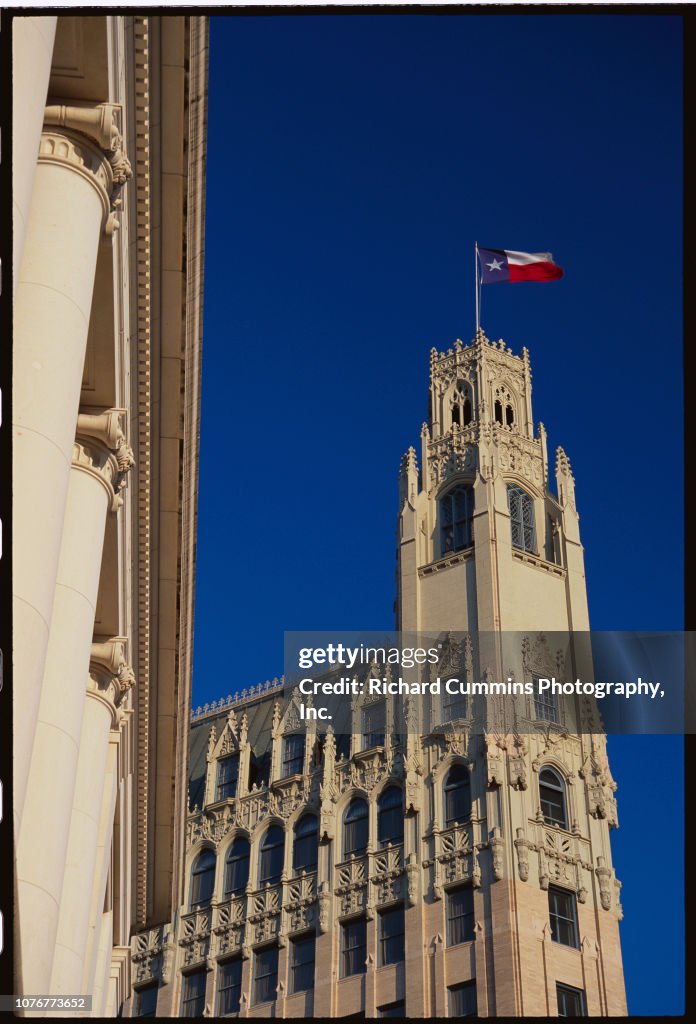 Emily Morgan Hotel at Alamo Plaza