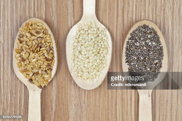super food grains - magnesium stock-fotos und bilder