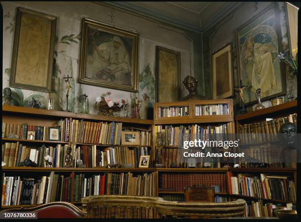 Alphonse Mucha's Library