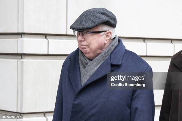 Jerome R. Corsi 16 Jerome R Corsi Stock Photos, High-Res Pictures, and Images - Getty ...