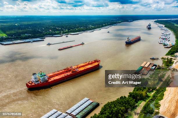 oil tankers on the mississippi - gulf coast states stock pictures, royalty-free photos & images