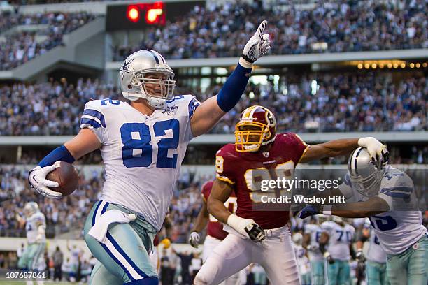 Jason Witten of the Dallas Cowboys scores a touchdown against the Washington Redskins at Cowboys Stadium on December 19, 2010 in Arlington, Texas....