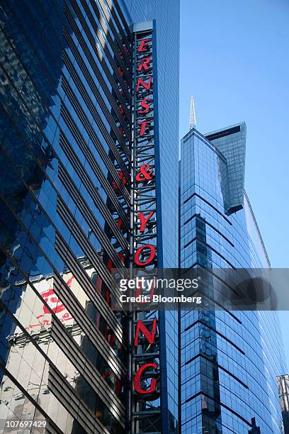 Ernst & Young LLP'S headquarters building stands in New York, U.S., on Monday, Dec. 20, 2010. Ernst & Young LLP may be sued for fraud as early as...