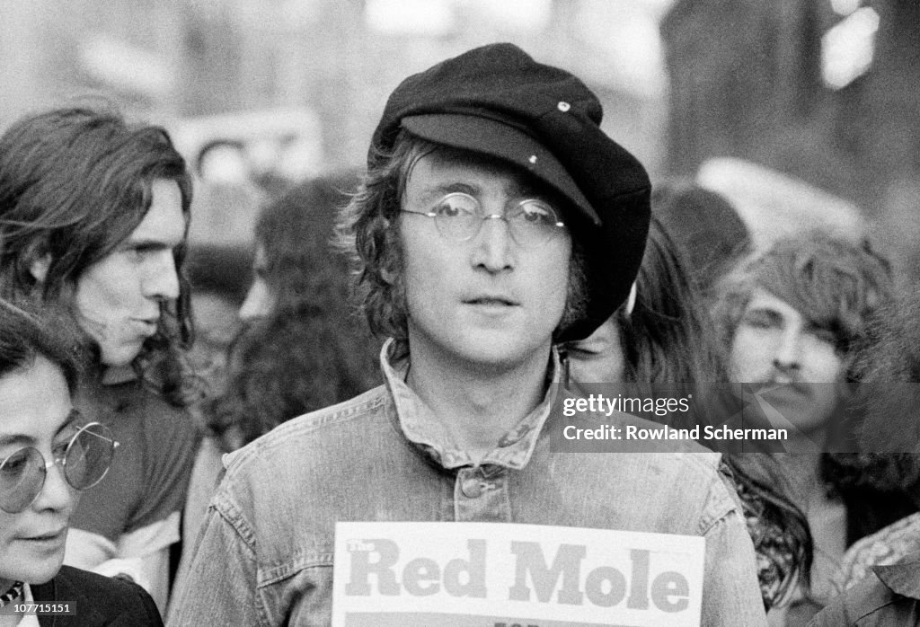 John & Yoko In Hyde Park